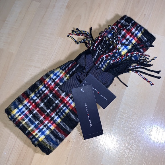 TOMMY HILFIGER Tartan Plaid Scarf - Picture 3 of 7
